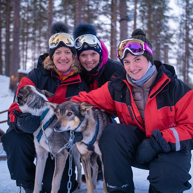 image du voyage Le Grand Défi des Copines en Laponie @gomeraproduction